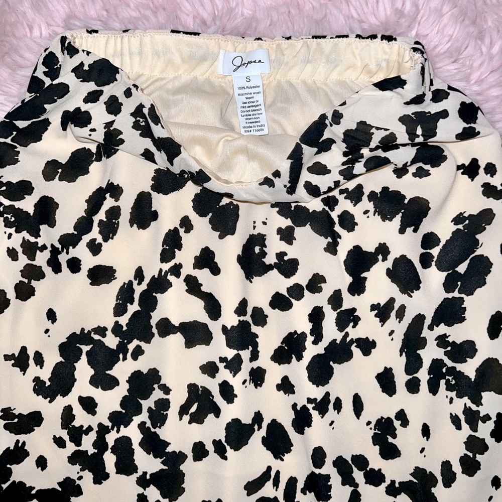Cream and black cheetah skirt
